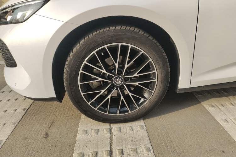 Used BYD Qin L 2024 DM-i 120KM Excellence Model
