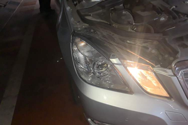 Used Mercedes-Benz E-Class 2013 E 260 L CGI Elegant Model Right Front Headlight