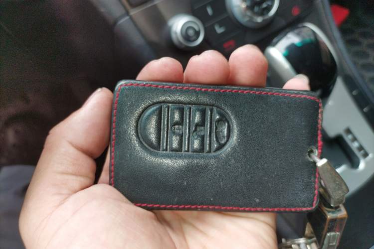 Used Luxgen Great 7 SUV 2012 Limited-Edition Sharp Model 2.2T Two-Wheel Drive Smart Version
