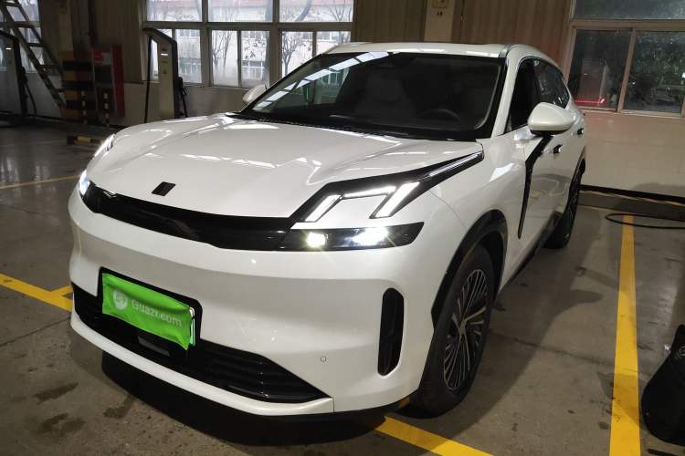 Used Lynk & Co 08 EM-P 2023 120km Long-Range Pro