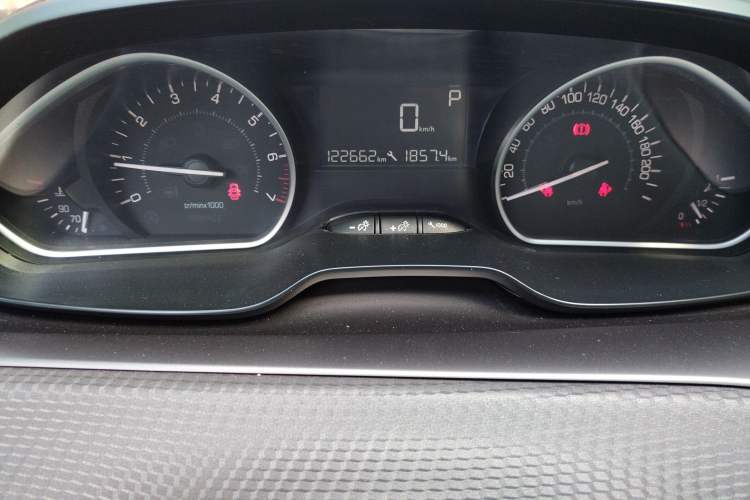 Used Peugeot 2008 2014 1.6L Automatic Fashion Edition Instrument Cluster