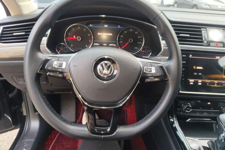 Used Volkswagen Phideon 2019 380TSI Two-Wheel Drive Business Edition China VI Standard
