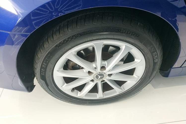 Used Mercedes-Benz A-Class 2020 A 200 L Sport Sedan Right Rear Wheel Hub