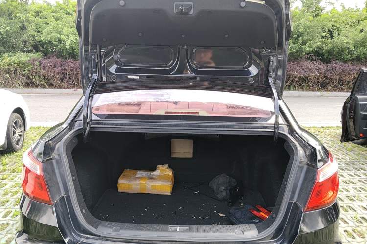 Used CHANGAN Eado 2015 1.6L Manual Luxury Model China V Standard