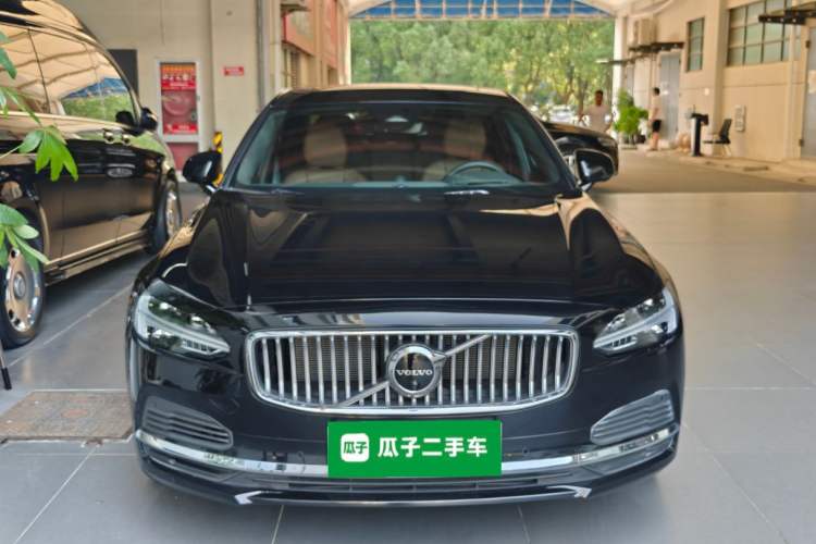 Used Volvo S90 New Energy 2025 Plug-in Hybrid Four-Wheel Drive Long-Range Luxury Smart Edition