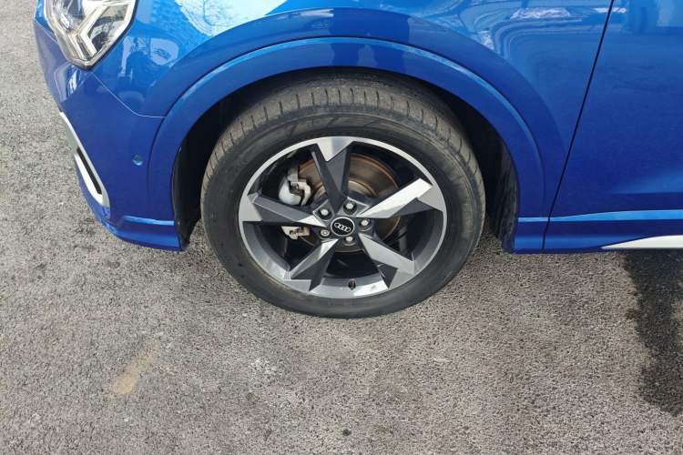 Used Audi Q3 2021 35 TFSI Fashion Dynamic Model
