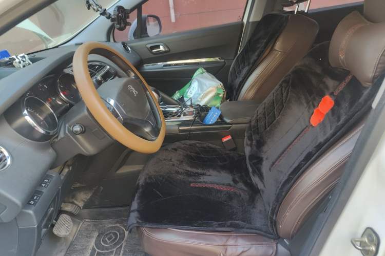 Used Peugeot 3008 2015 2.0L Automatic Classic Edition