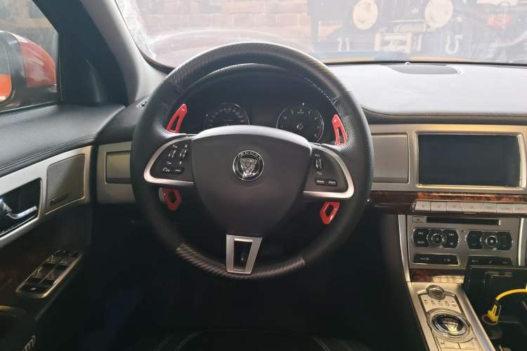 Used Jaguar XF 2015 XF 2.0T Luxury Edition