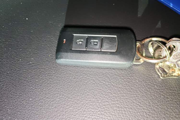 Used Mitsubishi Outlander 2021 2.0L Two-Wheel Drive Comfort Edition 5 Seats Vehicle Key