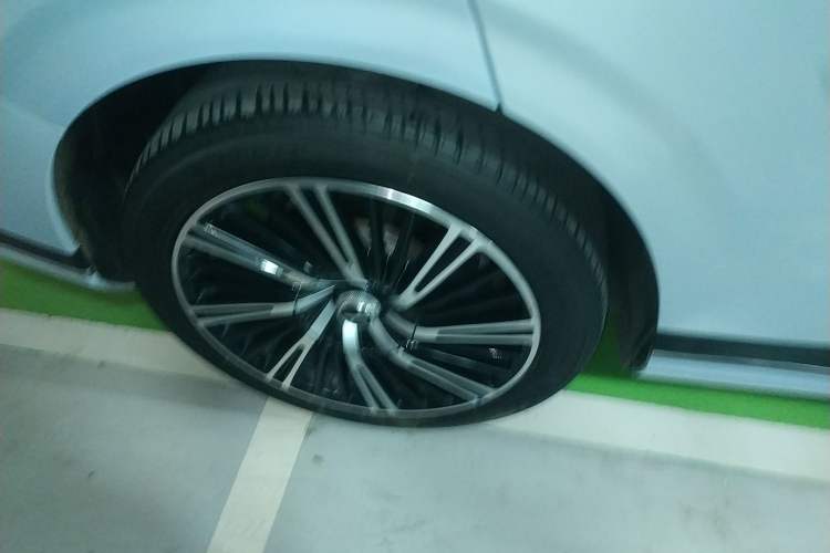 Used XPeng G9 2022 702 Pro Right Rear Wheel Hub