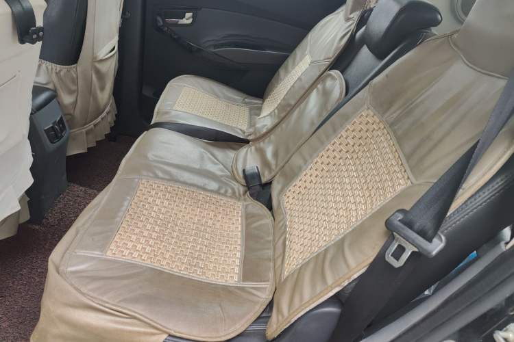 Used JAC Group Refine M2 2013 1.8L Manual Luxury 7-Seater Left Rear Seat