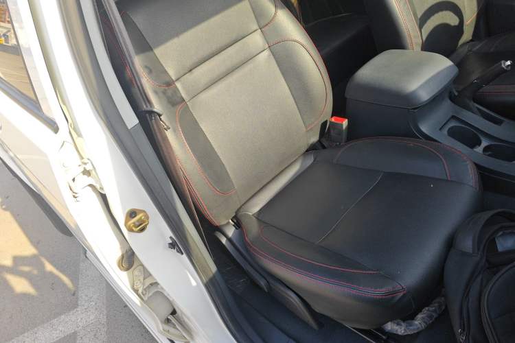 Used Foton Tunland 2017 2.4L E3 Gasoline Two-Wheel Drive Extended Comfort Version 4G69S4M