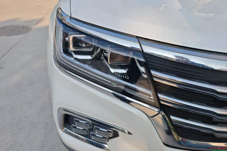 Used Roewe RX8 2019 30T Two-Wheel Drive Supreme Flagship Edition