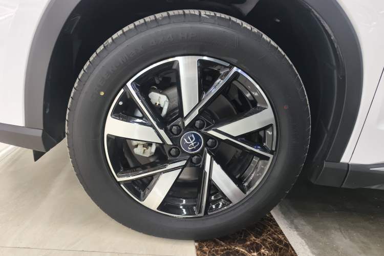 Used BYD Song Pro New Energy 2024 HONOR Edition DM-i 71KM Navigation Model