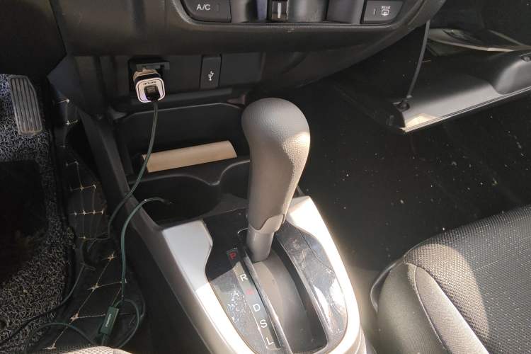 Used Honda Fit 2014 1.5L SE CVT Fashion Model