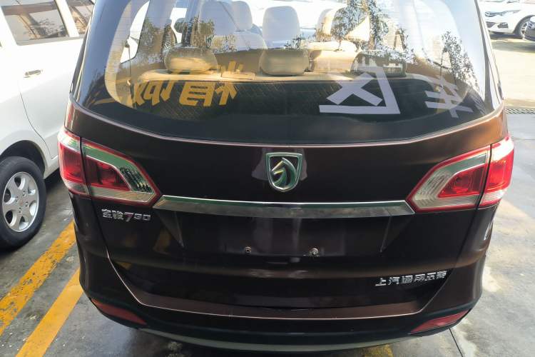 Used Baojun 730 2014 1.5L Manual Standard Version 8 Seats
