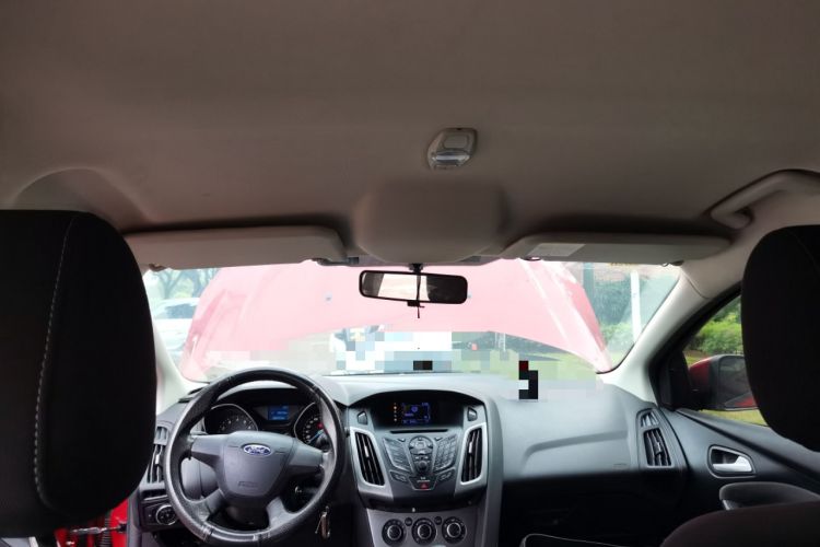 Used Ford Focus 2012 Hatchback 1.6L Manual Comfort Model
