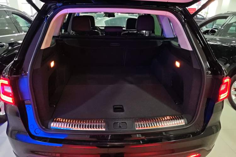 Used Hongqi HS7 2021 3.0T Automatic All-Wheel Drive Smart Connect Flagship Edition Trunk