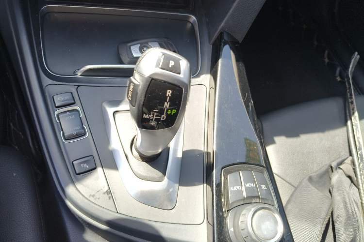 Used BMW 3 Series 2017 318Li Fashion Model Gear Lever