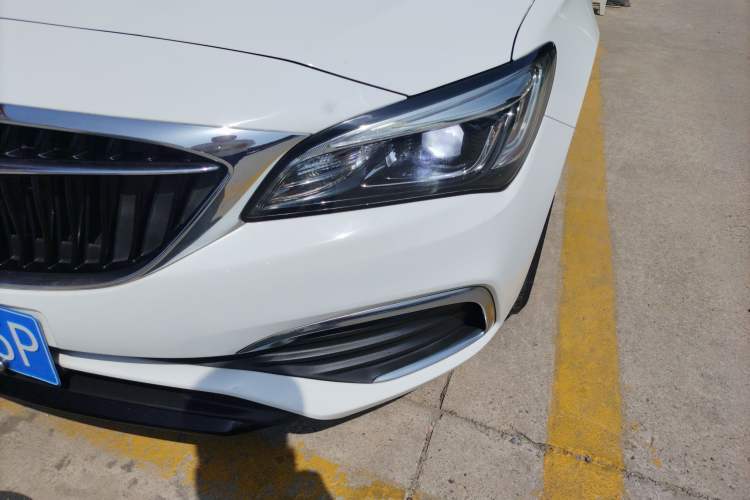 Used Buick Verano 2019 Sedan 15S Automatic Leading Model Left Front Headlight