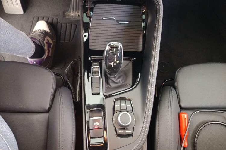 Used BMW X2 2019 sDrive20i M Sport Package China VI Emission Standard Gear Lever