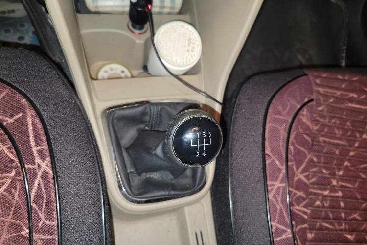 Used Volkswagen Jetta 2015 1.4L Manual Comfort Model Gear Lever