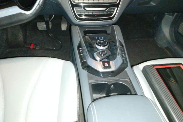 Used BAIC Beijing EU5 2018 R550 Smart Trend Edition
