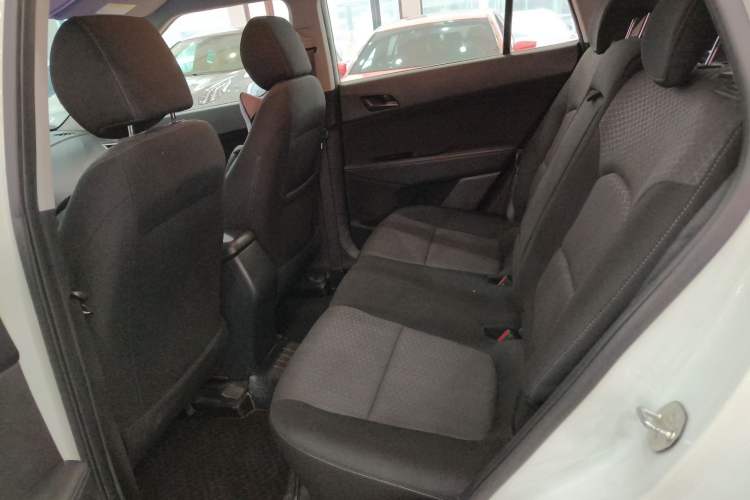 Used Hyundai ix25 2015 1.6L Automatic Two-Wheel Drive Fashionable GS Model Left Rear Seat