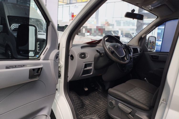 Used SAIC MAXUS Xintu V80 2021 2.0T Manual Classic Aoyuntong Long Wheelbase Mid-Roof 6/7/8/9-Seater