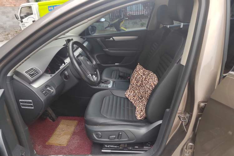 Used Volkswagen Magotan 2013 1.8TSI Premier Model Left Front Seat