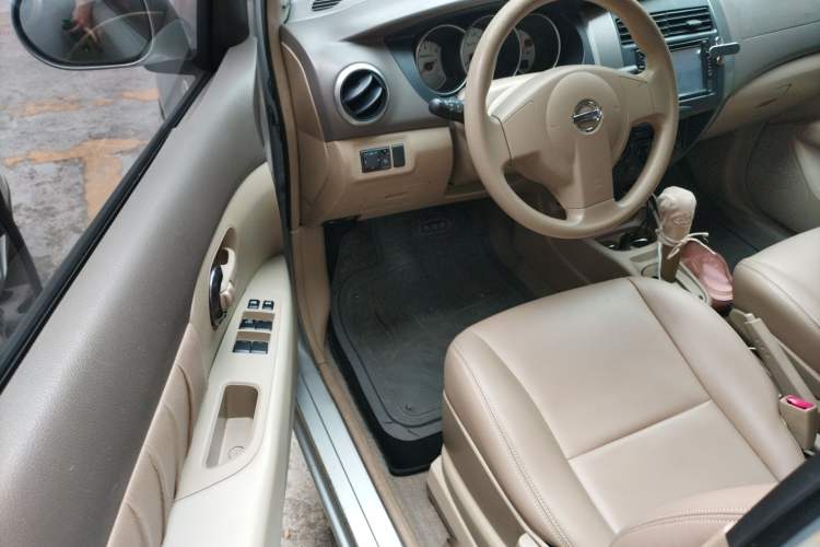 Used Nissan Livina 2007 1.6L Automatic All-Around Model Driver Seat
