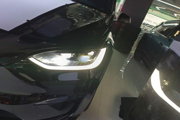 Used Tesla Model X 2023 Dual-Motor All-Wheel-Drive Version