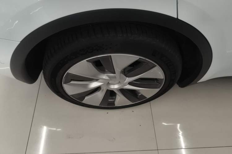 Used Tesla Model Y 2021 Revised Version 2 Long-Range All-Wheel-Drive Edition