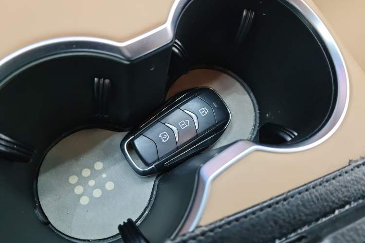 Used Landian E5 PLUS 2025 165 km Long-Range Version 7 Seats
