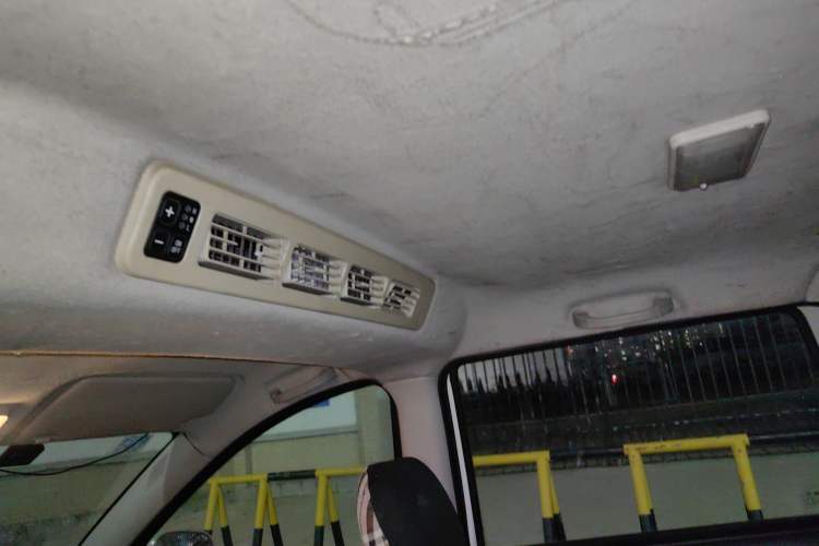 Used Dongfeng Fengon 330 2019 1.5L Manual Practical II China VI Headliner