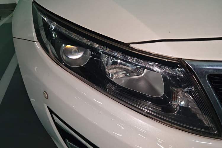 Used Kia K5 2014 2.0L Automatic LUXURY Right Front Headlight