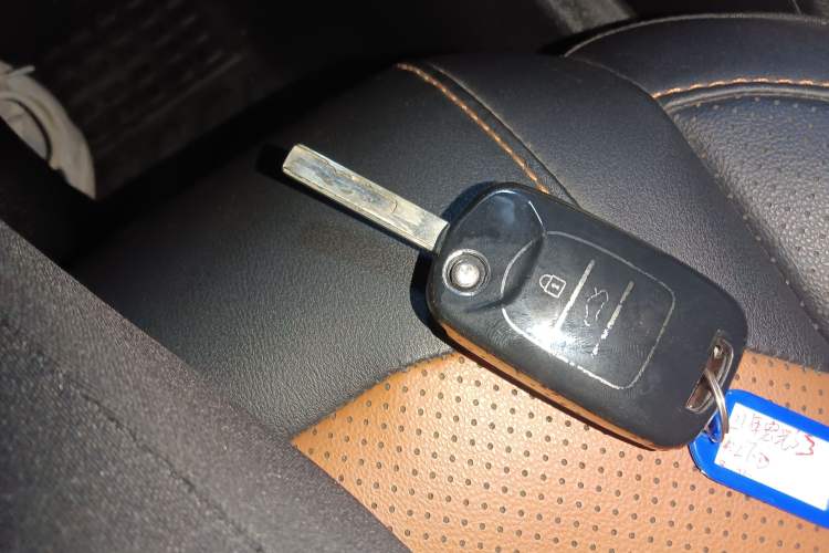 Used Wuling Hongguang S3 2019 1.5L Manual Luxury Model China VI Standard
