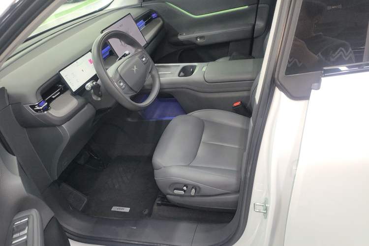 Used XPeng G6 2025 625 Long-Range Max Flagship Edition