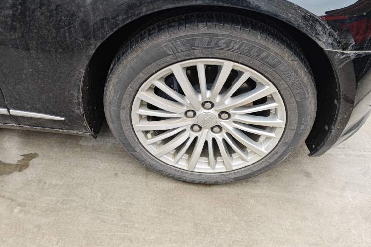 Used Cadillac CT6 2021 28T Fashion Edition Right Front Wheel Hub