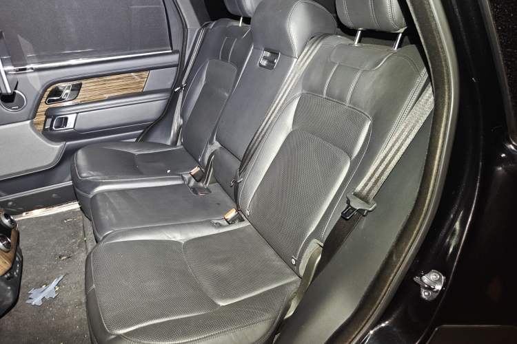 Used Land Rover Range 2018 3.0 SC V6 Vogue Extended-Length Model
