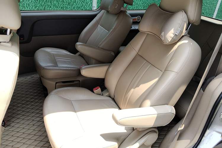 Used Buick GL8 2011 2.4L CT Comfort Edition Left Rear Seat