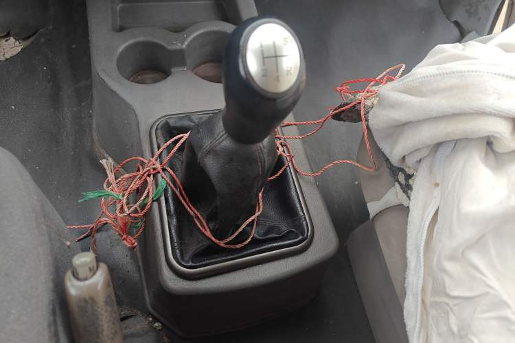 Used FORTHING Lingzhi 2013 M3 1.6L 7-seat Standard Model
