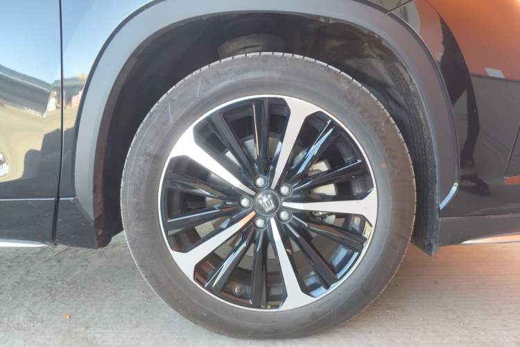Used Toyota Crown Kluger 2023 2.5L HEV Four-Wheel Drive Flagship Edition Right Front Wheel Hub