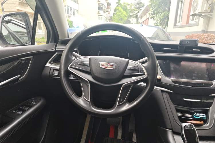 Used Cadillac XT5 2016 25T Luxury Model
