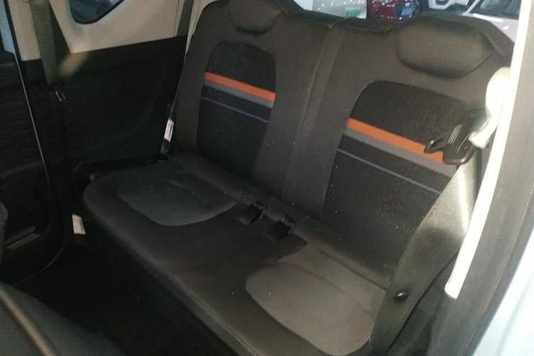 Used Wuling Hongguang MINIEV 2021 Macaron Premium Model – Lithium Iron Phosphate Left Rear Seat
