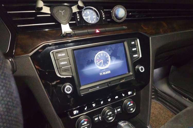 Used Volkswagen Magotan 2017 330TSI DSG Luxury Model
