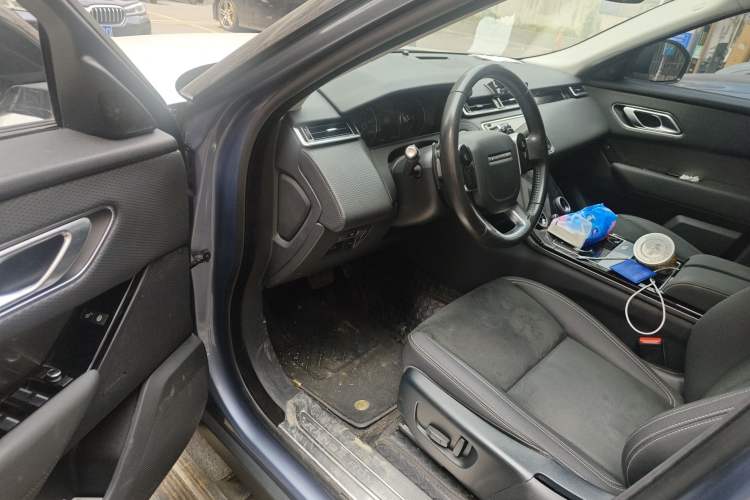 Used Land Rover Range Velar 2019 250 PS Driver Seat