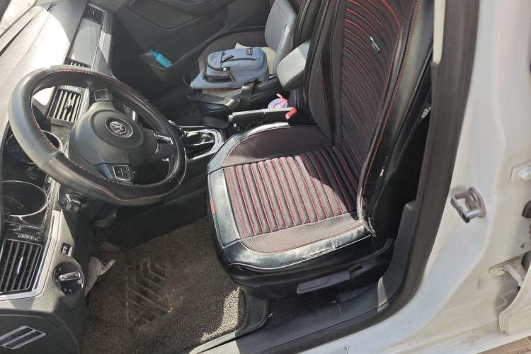 Used Volkswagen Bora 2015 Value Edition 1.6L Automatic Comfort Version