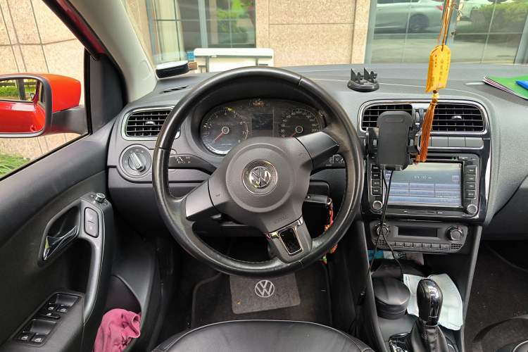 Used Volkswagen Polo 2011 1.6L Automatic ZhiKu Edition
