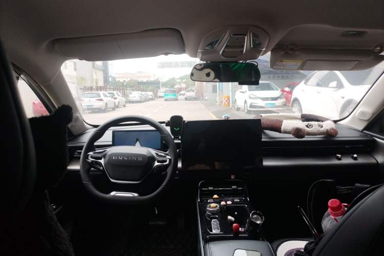 Used Wuling Xingguang 2023 150 Advanced Edition Center Console